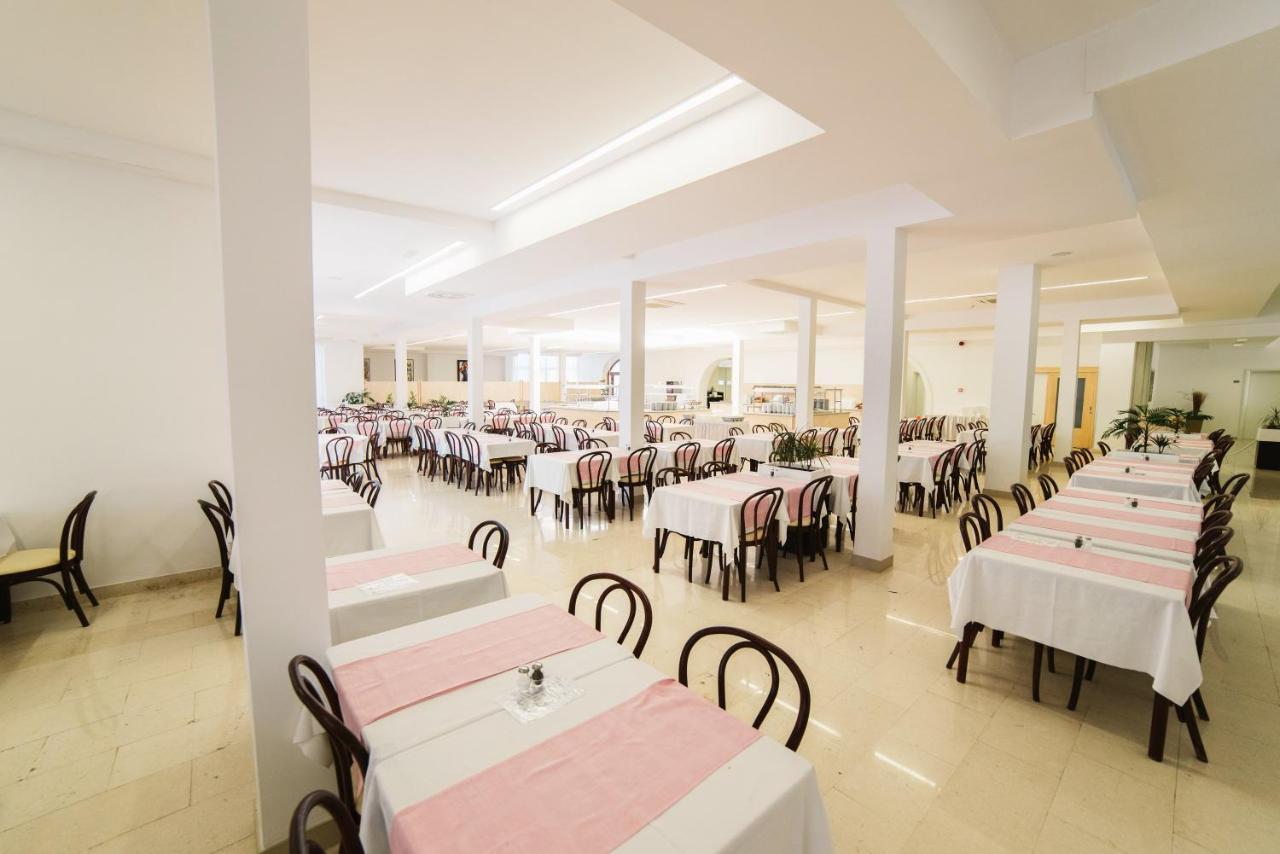 Paviljoni Slaven Hotel Selce Exterior photo