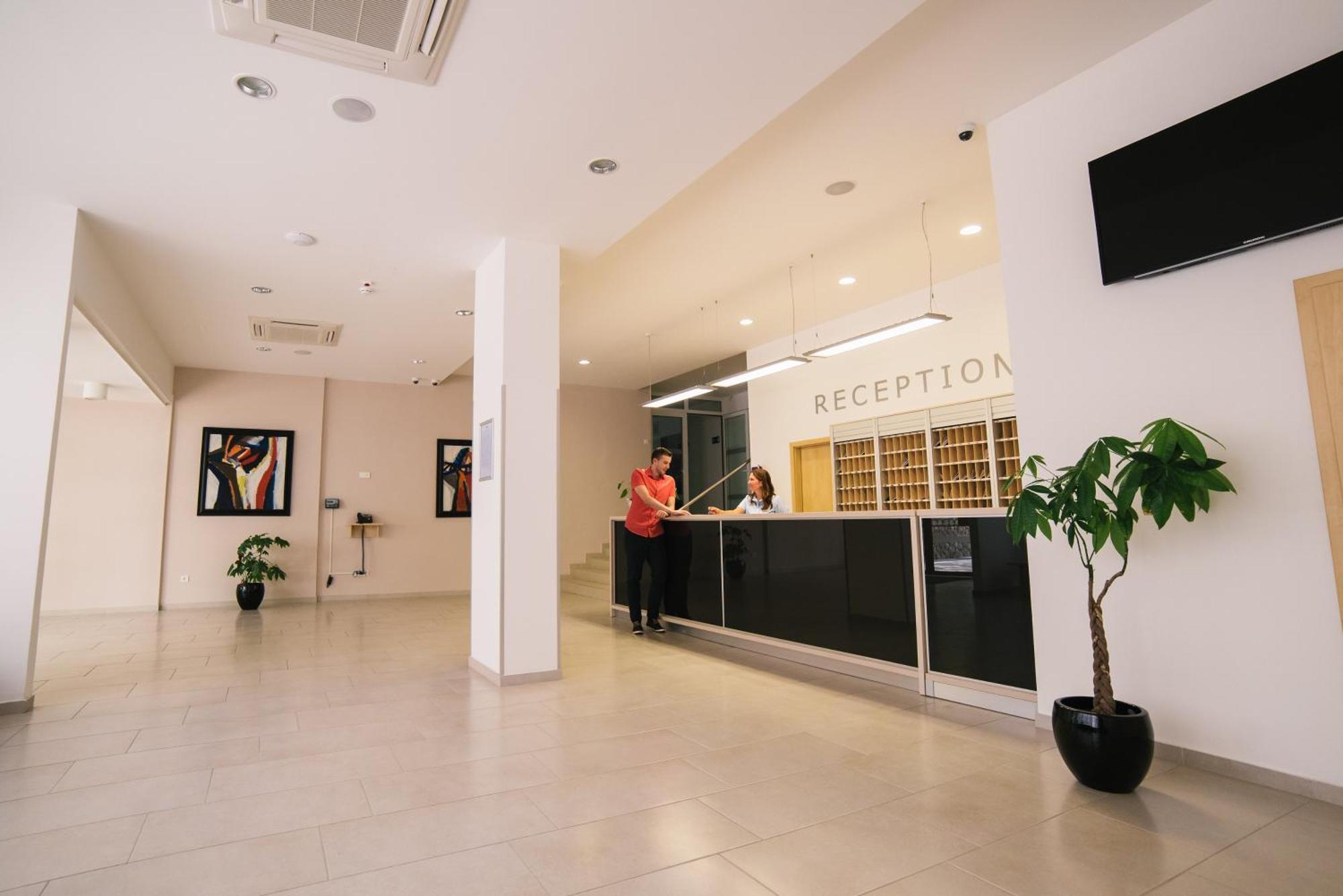 Paviljoni Slaven Hotel Selce Exterior photo